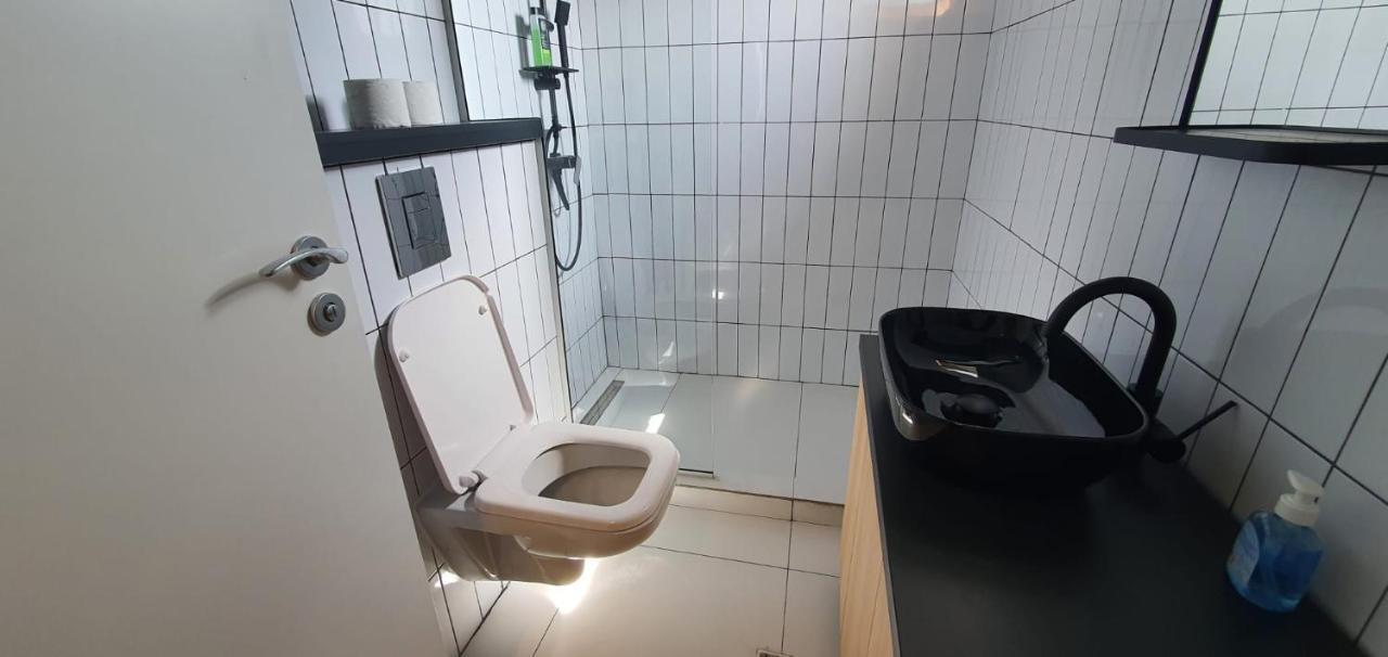 City Center Chic Studio Bukares Bagian luar foto